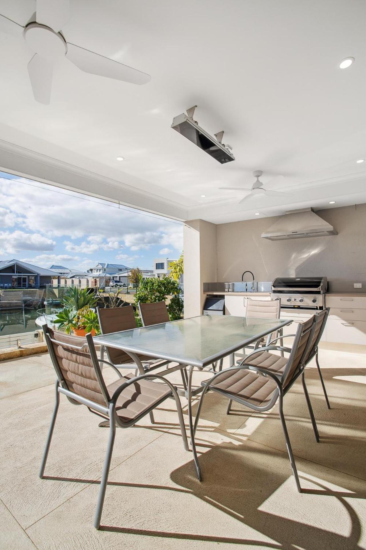 Willa Luxury Waterfront Canal Estate With Private Jetty Mandurah Zewnętrze zdjęcie